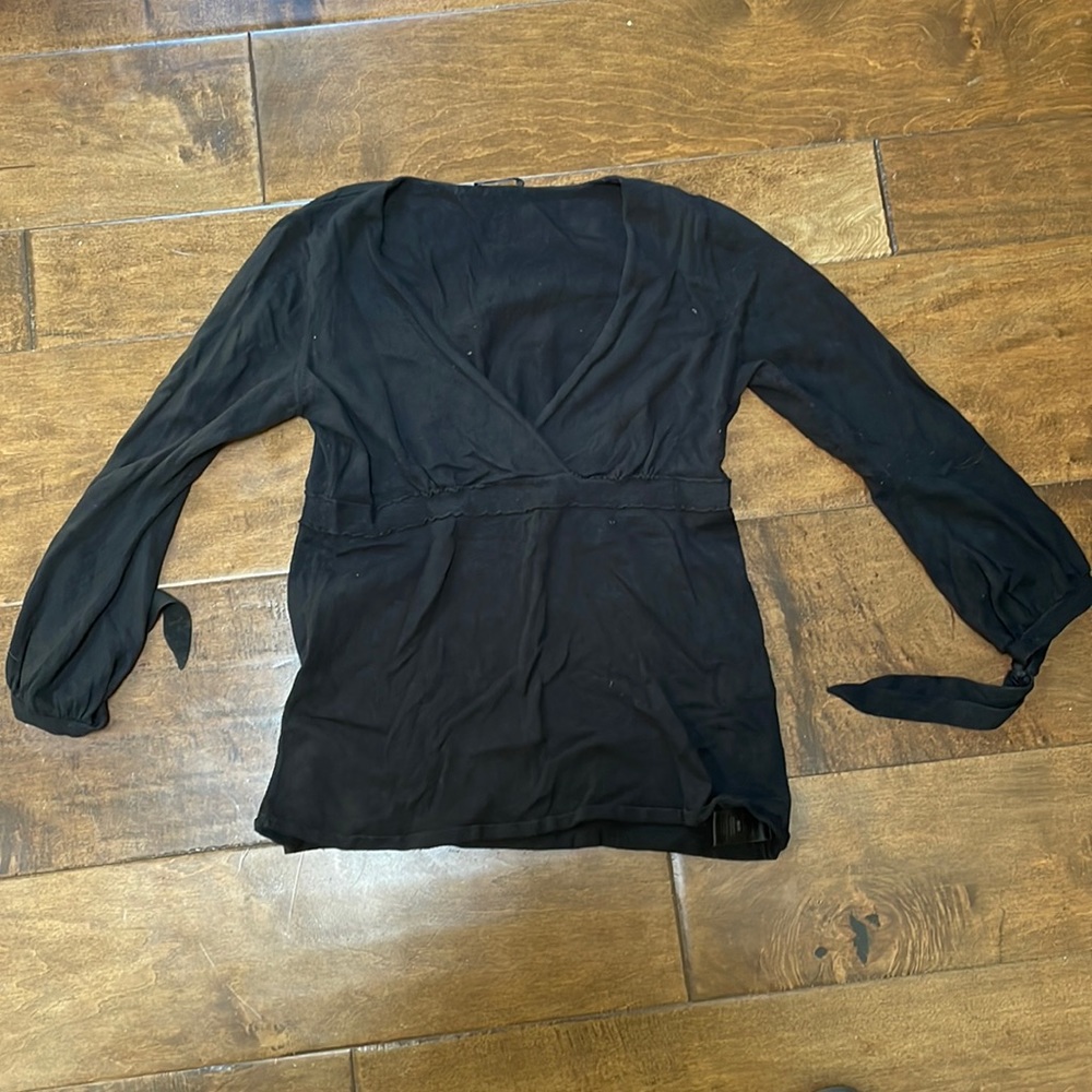 Taheri black v-neck top